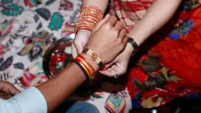Raksha Bandhan 2026 : రక్షా బంధన్ రోజున ఏం చేయాలి? రాఖీ కట్టేప్పుడు ఏ వైపున కూర్చోవాలి?