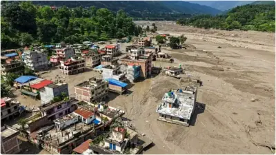 तिब्बत में दो हजार फीट चौड़ा ग्लेशियर टूटा, नदी में आई 100 मीटर ऊंची बाढ़, भारत के सैकड़ों पर्यटक फंसे