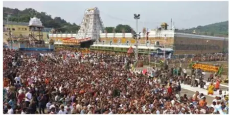 తిరుమలలో భక్తుల రద్దీ.. నిండిపోయిన వైకుంఠం కంపార్ట్మెంట్లు