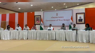 तारातला हादसा : सीएम सुवेंदु अधिकारी ने पीड़ित परिवारों को सौंपे मुआवजा राशि के चेक