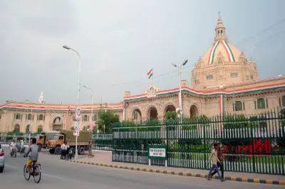 यूपी विधानसभा सत्र : लखनऊ में 5 किमी दायरे में धारा 163 लागू, नो-फ्लाइंग जोन घोषित और कई रास्ते बंद