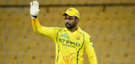 'സഞ്ജു ചിരിക്കുന്നതുപോലും ഇതുവരെ കണ്ടിട്ടില്ല, താല്പര്യമില്ലെങ്കില് മാറിനില്ക്കൂ'; പൊട്ടിത്തെറിച്ച് ആരാധകര്
