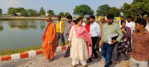 जिलाधिकारी ने बाबा पृथ्वीनाथ मंदिर का किया निरीक्षण, सौन्दर्यीकरण एवं साफ-सफाई के दिए निर्देश