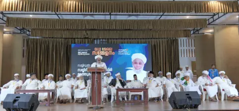 സമസ്തയുടെ ആദര്ശം തലമുറകളിലേക്ക് കൈമാറുക: ജിഫ്രി തങ്ങള്