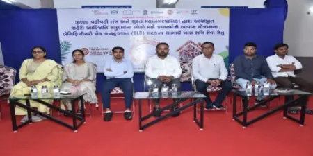 શહેરના વિવિધ સ્થળોએ 'રાત્રિ સેવા સેતુ' યોજાયા: લાભાર્થીઓને ઘરઆંગણે અપાયા યોજનાકીય લાભો