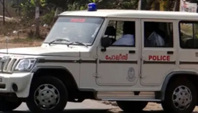 ഇരുപത് വര്ഷത്തെ ഒളിവ് ജീവിതം, നെടുമ്പാശേരി വിമാനത്താവളത്തിലെത്തിയ ഏറ്റുമാനൂര് സ്വദേശിയെ തടഞ്ഞ് എമിഗ്രേഷൻ വിഭാഗം; അറസ്റ്റ് ചെയ്ത് പോലീസ്
