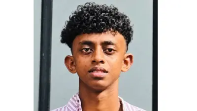 ടര്ഫില് കളിക്കുമ്പോള് കുഴഞ്ഞു വീണു; പ്ലസ് വണ് വിദ്യാര്ഥി മരിച്ചു