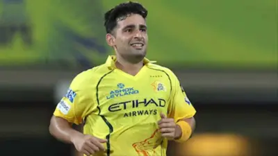 IPL హిస్టరీలోనే చెత్త రికార్డు మూటకట్టుకున్న బౌలర్