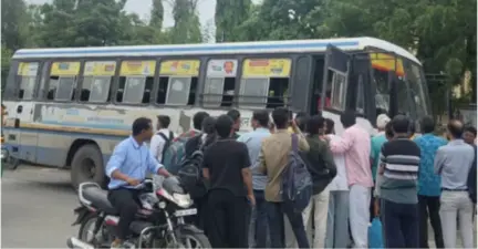 60 यात्रियों की जान खतरे में डालकर बस रोक दी! फिर ड्राइवर ने