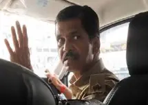 विद्यार्थ्याला खोट्या गुन्ह्यात अडकवण्याची धमकी महागात
