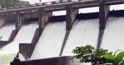 മംഗലം ഡാമില് ജലനിരപ്പ് ഉയര്ന്നു; സ്പില്വേ ഷട്ടറുകള് തുറന്നു, ജാഗ്രതാ നിര്ദേശം