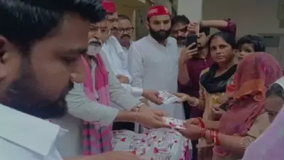 Aligarh News: रक्षाबंधन से पहले सपा ने बांटे 500 ग्राम चीनी के PDA पैकेट, BJP पर साधा निशाना
