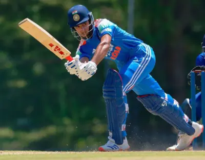 Anvay Dravid top-scores with 89 as India U19 post 285 against SL U19