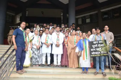 खड्ड्यांच्या प्रश्नावर नाशिक काँग्रेस आक्रमक; महापालिका प्रशासनाविरोधात जोरदार आंदोलन