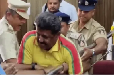 BREAKING : ತುಮಕೂರಲ್ಲಿ ಗೃಹ ಸಚಿವರಿಗೆ ಮನವಿ ವೇಳೆ ಫೇಸ್ಬುಕ್ ಲೈವ್ : KRS ಪಕ್ಷದ ಮುಖಂಡ ಖಾಕಿ ವಶಕ್ಕೆ!