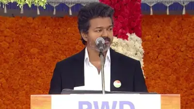 విజయ్ను PM కుర్చీలో రాహుల్ కూర్చోబెడతారు : TVK ఎమ్మెల్యే సంచలన వ్యాఖ్యలు