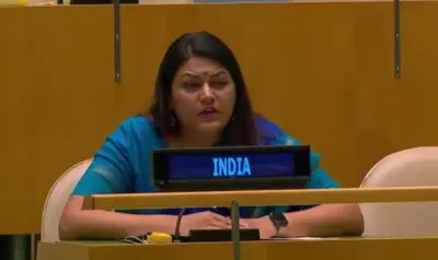 पाकिस्तानमध्ये लष्कराचे, लष्कराद्वारे, लष्करासाठी चालवले जाणारे सरकार!