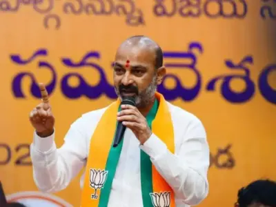 ఉద్యోగుల సమస్యలపై బీజేపీ అండగా ఉంటుంది: బండి సంజయ్