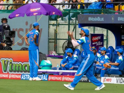 Nitish Kumar Reddy answers call from mother during India's win post-match interview