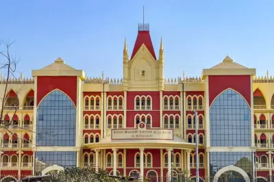 রক্ষকই যখন ভক্ষক! নাবালিকা মেয়েকে লাগাতার ধ*র্ষ*ণের সাজা বহাল রাখল হাই কোর্ট