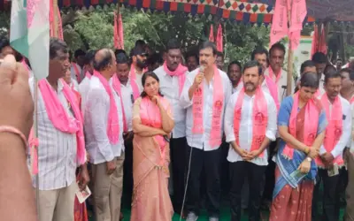 'విఫల ప్రభుత్వాన్ని ప్రజలు విస్మరించాలి'