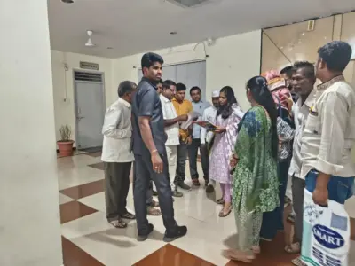 డీపీవోల సమస్యలు పరిష్కరించండి: కలెక్టర్ ప్రవీణ్యకు వినతి పత్రం అందజేసిన అసోసియేషన్