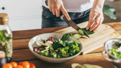 Meal Preparation Tips : സ്കൂള് തുറന്നു, രാവിലത്തെ ഓട്ടപ്പാച്ചില് ഒഴിവാക്കാം; ഇതാ മീല് പ്രെപ്പ് സൂത്രങ്ങള്