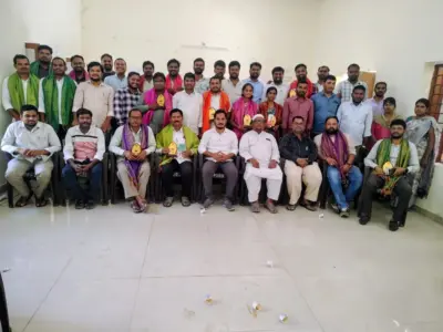 ప్రభుత్వ ఉద్యోగులు నిబద్ధతతో పనిచేయాలి