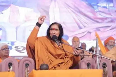 భారత్ హిందూ దేశంగా మారాలంటూ సాధ్వి రితంబర కీలక వ్యాఖ్యలు