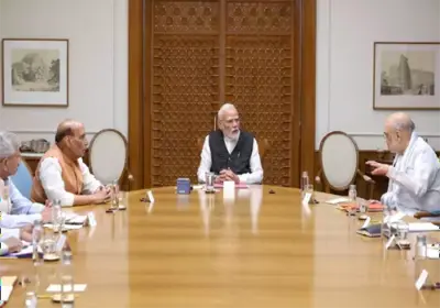 కేంద్ర కేబినెట్ సంచలన నిర్ణయాలు.. పీఎం కిసాన్ పథకం మరో ఐదేళ్లు..!