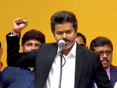 మద్యం దుకాణాలకు షాక్ ఇచ్చిన సీఎం విజయ్