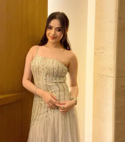 Jannat Has So Much Gold!