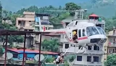 നേപ്പാള് മിന്നല് പ്രളയത്തില് കാണാതായ 32 ഓളം മലയാളികളെ കുറിച്ചുള്ള വിവരങ്ങള് സര്ക്കാരിന് ലഭിച്ചു, 18 പേരുമായി സംസാരിച്ചു, മുഖ്യമന്ത്രിയുടെ ഓഫിസ്
