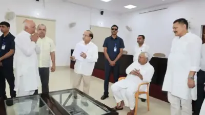 Bihar Politics : जदयू अध्यक्ष नीतीश कुमार ने कार्यकर्ताओं को दिया गुरुमंत्र, कहा- जन-जन तक पहुंचाएं पार्टी की विचारधारा