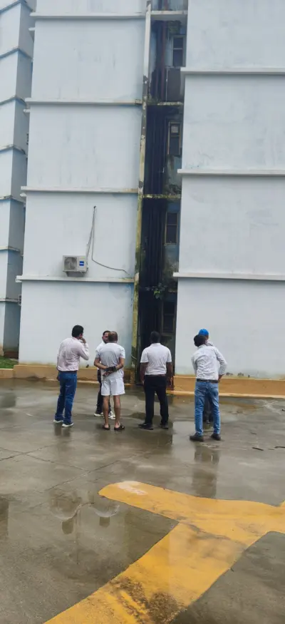 सृष्टि अपार्टमेंट जानकीपुरम में अधिकारी खेल रहे जांच और फ़ाइल फ़ाइल का खेल