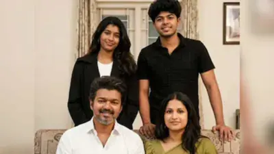 విజయ్.. భార్య, పిల్లలు ఎక్కడ ? సోషల్ మీడియా లో తీవ్ర చర్చ