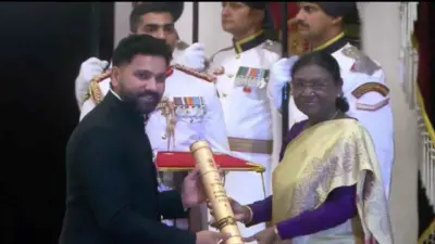 Rohit Sharma | 'పద్మ శ్రీ' అవార్డు అందుకున్న రోహిత్ శర్మ.. వీడియో..!