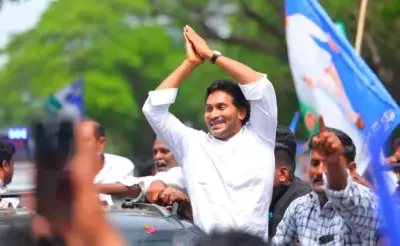 జగన్ ఉత్తరాంధ్ర పర్యటనకు భారీ జనసంద్రం