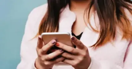 Passive Screen Use Impacts Memory More Than Active Engagement, Expert Says