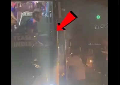 బస్సు దిగుతుండగా రోహిత్ కు తప్పిన ప్రమాదం.. కంగారుపడిన కోహ్లీ