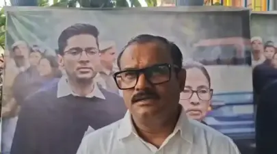 ভোটের মুখেই কড়া দাওয়াই কমিশনের! অবজারভার বিতর্কে মেজাজ হারালেন তৃণমূল প্রার্থী অভিজিৎ, শোরগোল ময়দানে