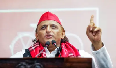 Mayawati की जमीन पर Akhilesh Yadav की एंट्री, UP में बड़ा खेल शुरू, सपा के Dalit Card से BJP भी हैरान