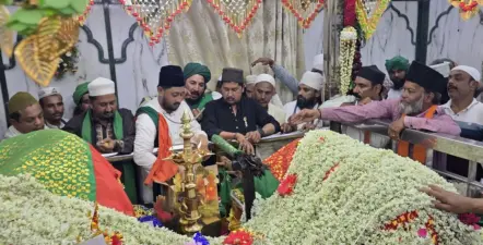 Chinthamani News: ಮುರುಗಮಲ್ಲ ದರ್ಗಾದಲ್ಲಿ ಗಂಧೋತ್ಸವ ಸಡಗರ: ಭಾವೈಕ್ಯತೆಗೆ ಸಾಕ್ಷಿಯಾದ ಉರುಸ್