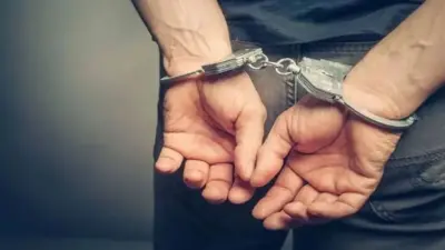 अनिस बाबा बनून आसिफ देत होता गुंगारा; मुंबईतील रेड लाईट परिसरातून पोलिसांनी ठोकल्या बेड्या