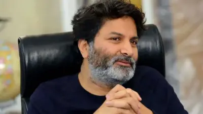 ఇప్పుడు త్రివిక్రమ్ తో పాన్ ఇండియా సినిమాలు చేయడం రిస్క్ ఏనా..?