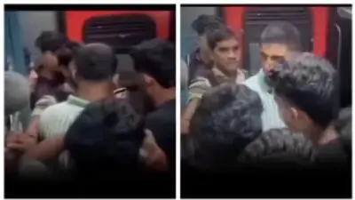 "రైలు భోగీలో రక్షణ సిబ్బందిపై దాడి-తొక్కిసలాట..! దేశం కోసం శ్రమించే వారికే ఈ పరిస్థితా?" సీటు కోసం జరిగిన ఘర్షణకు సంబంధించిన భయాందోళనకర వీడియో..!!"