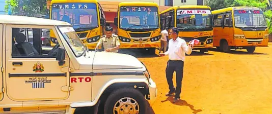 ಬೀದರ್ನಲ್ಲಿ 20 ಶಾಲಾ ವಾಹನ ಜಪ್ತಿ, ₹8.04 ಲಕ್ಷ ದಂಡ