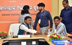 ସୋମବାର ମୁଖ୍ୟମନ୍ତ୍ରୀଙ୍କ ଅଭିଯୋଗ ଶୁଣାଣି