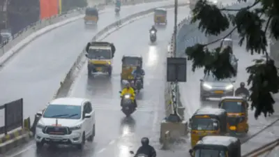 నేడు తెలంగాణలో వర్షాలు, ఏపీలో పిడుగులతోపాటు, మరి హైదరాబాద్ మాటేంటి?