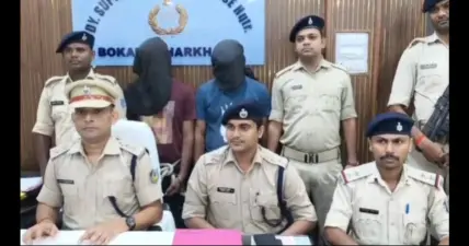 बोकारो में साइबर ठगी गिरोह का भंडाफोड़ : दो शातिर गिरफ्तार, मोबाइल, सिम और नगद बरामद